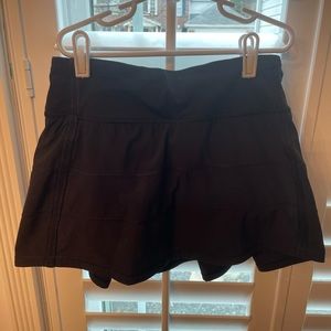 Size 2 regular black Lululemon skirt. Smoke from home. Great condition.